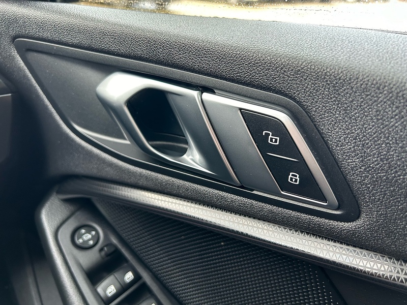 BMW 1.5 218i Sport (LCP) Saloon 4dr Petrol DCT Euro 6 (s/s) (136 ps)