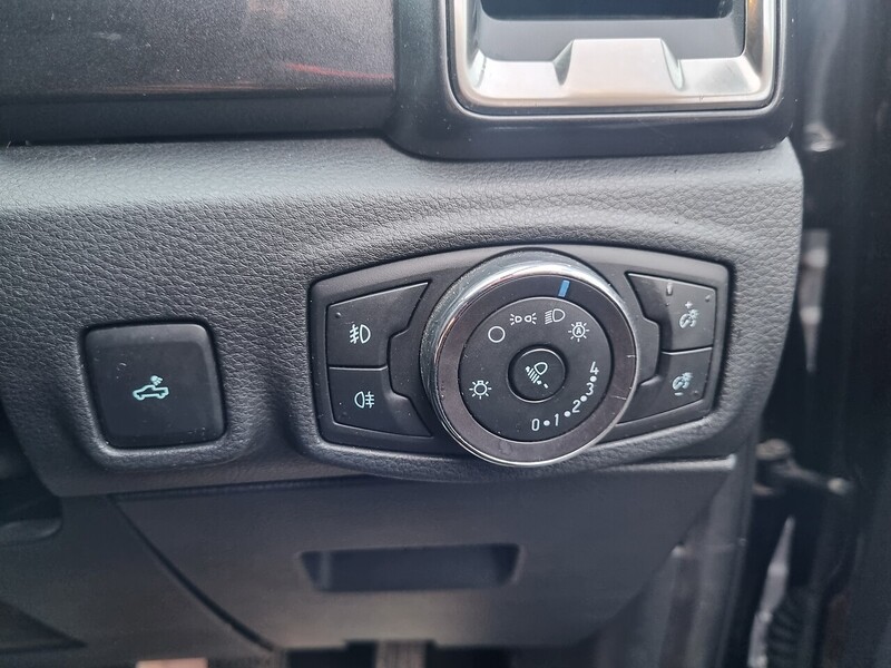 Ford 2.0 EcoBlue Wildtrak Pickup Double Cab 4dr Diesel Manual 4WD Euro 6 (213 ps)