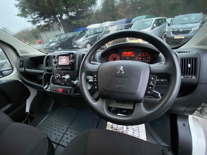 Peugeot 2.2 BlueHDi 335 Professional Panel Van 5dr Diesel Manual L3 H2 Euro 6 (s/s) (140 ps)