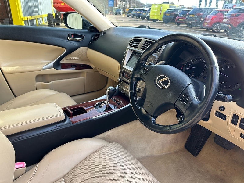 Lexus 2.5 250 SE-L Saloon 4dr Petrol Automatic (214 g/km, 204 bhp)