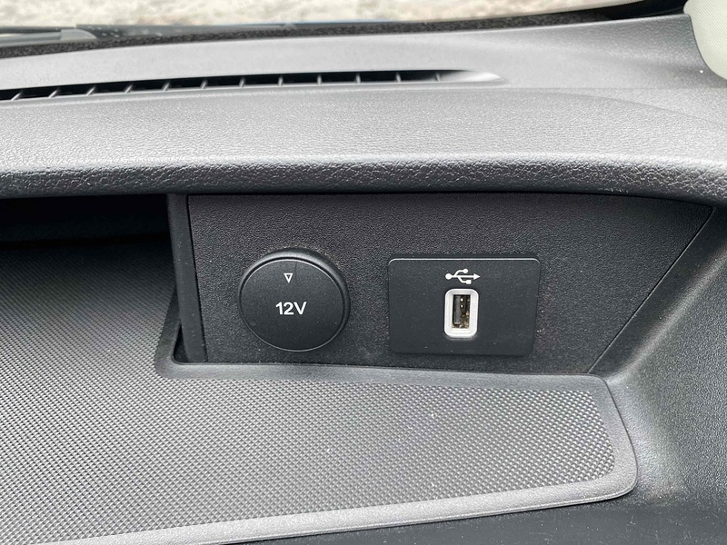 Ford 2.0 300 EcoBlue Limited Panel Van 5dr Diesel Manual L2 H1 Euro 6 (s/s) (130 ps)