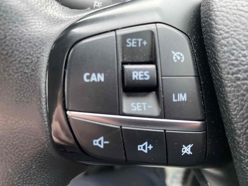 Ford 2.0 300 EcoBlue Limited Panel Van 5dr Diesel Manual L2 H1 Euro 6 (s/s) (130 ps)