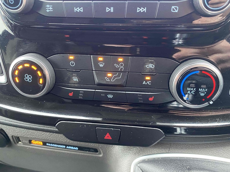 Ford 2.0 300 EcoBlue Limited Panel Van 5dr Diesel Manual L2 H1 Euro 6 (s/s) (130 ps)