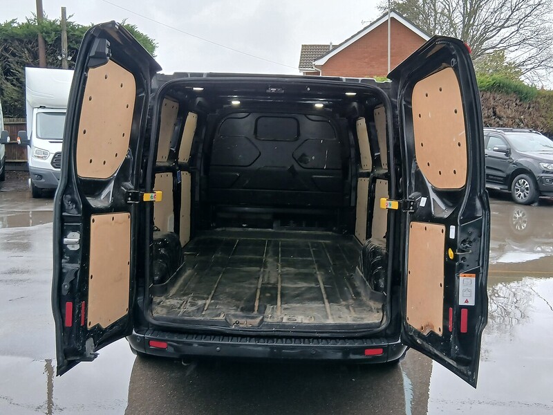 Ford 2.0 300 EcoBlue Limited Panel Van 5dr Diesel Manual L2 H1 Euro 6 (130 ps)