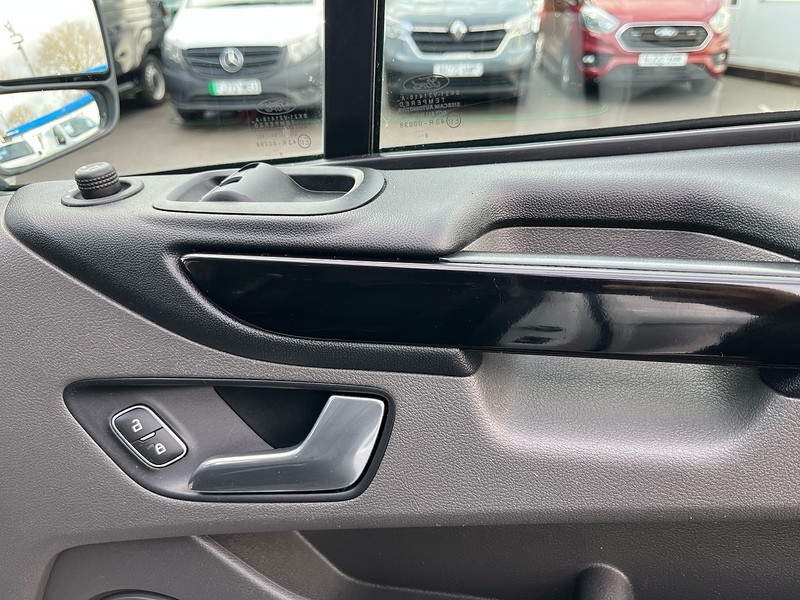 Ford 2.0 280 EcoBlue Limited Panel Van 5dr Diesel Manual L1 H1 Euro 6 (s/s) (130 ps)