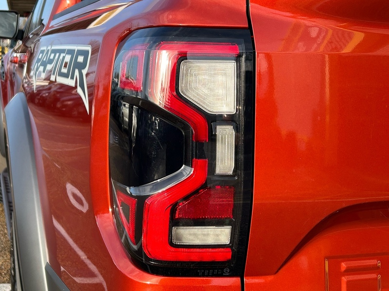 Ford 2.0 EcoBlue Raptor Pickup Double Cab 4dr Diesel Auto 4WD Euro 6 (s/s) (210 ps)
