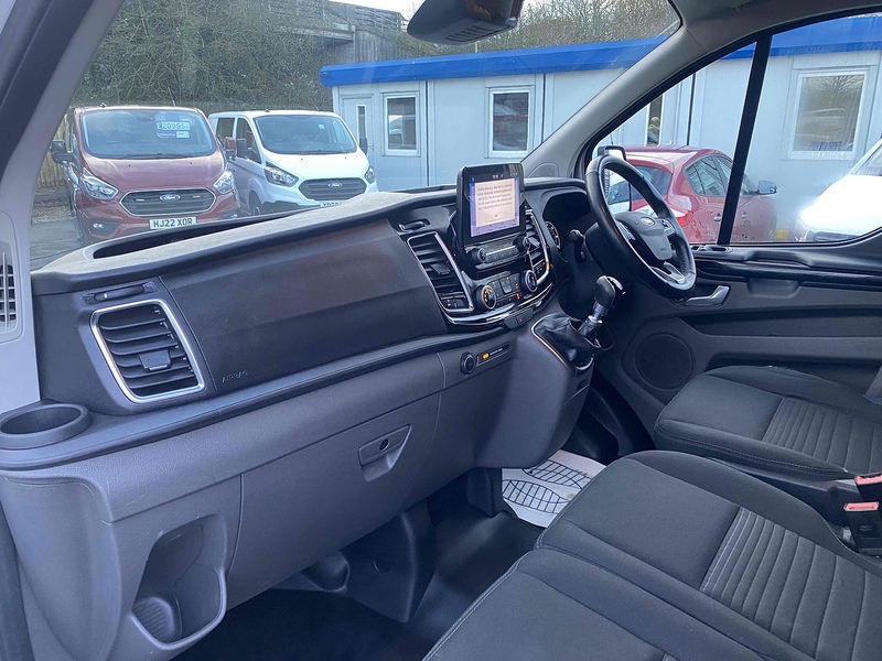 Ford 2.0 300 EcoBlue Limited Panel Van 5dr Diesel Manual L2 H1 Euro 6 (s/s) (130 ps)