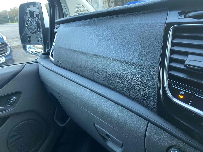 Ford 2.0 300 EcoBlue Limited Panel Van 5dr Diesel Manual L2 H1 Euro 6 (s/s) (130 ps)