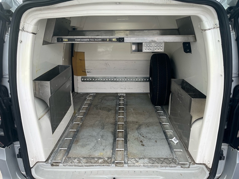 Volkswagen 2.0 TDI C20 Commerce Pro Panel Van 5dr Diesel Manual SWB Euro 6 (s/s) (102 ps)