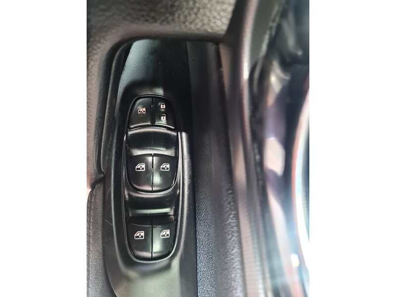 Nissan 1.5 dCi N-Connecta SUV 5dr Diesel Manual Euro 6 (s/s) (110 ps)