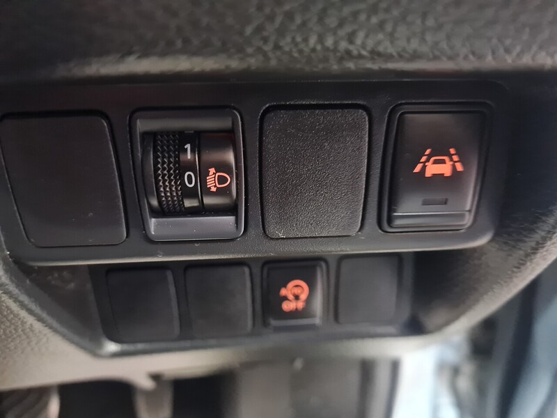 Nissan 1.5 dCi N-Connecta SUV 5dr Diesel Manual Euro 6 (s/s) (110 ps)