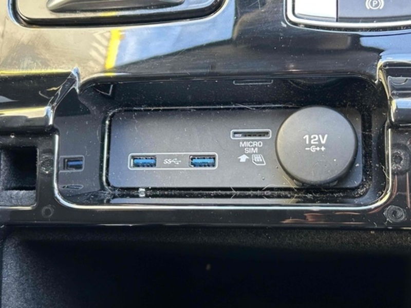 Land Rover SD4 HSE SUV 2.0 Automatic Diesel