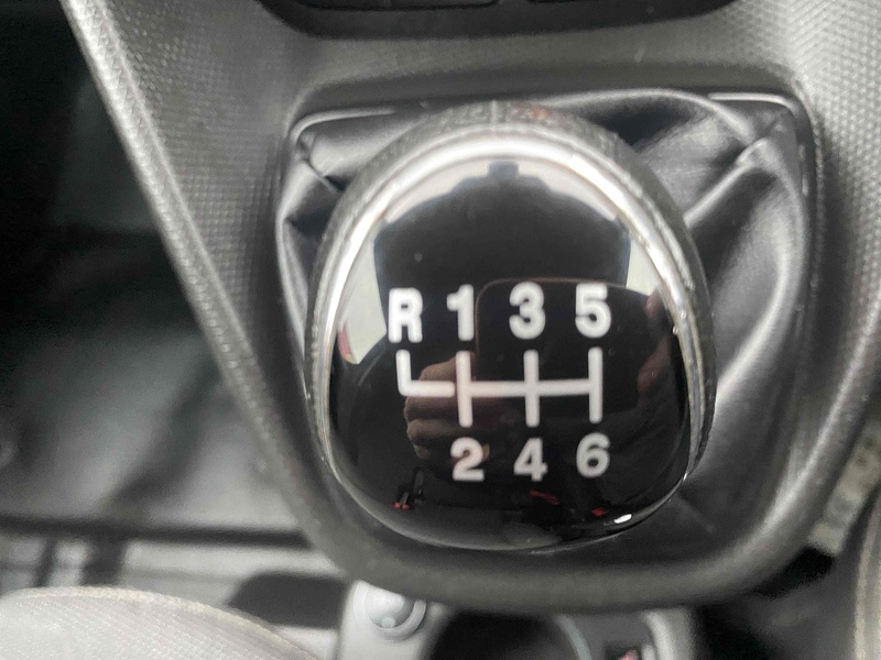 Ford 1.5 TDCi 240 Limited Panel Van 5dr Diesel Manual L2 H1 (119 g/km, 118 bhp)