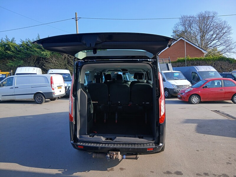 Ford 2.0 310 EcoBlue Titanium Minibus Double Cab 5dr Diesel Manual L2 Euro 6 (s/s) (130 ps)