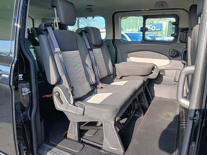 Ford 2.0 310 EcoBlue Titanium Minibus Double Cab 5dr Diesel Manual L2 Euro 6 (s/s) (130 ps)