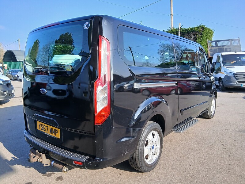 Ford 2.0 310 EcoBlue Titanium Minibus Double Cab 5dr Diesel Manual L2 Euro 6 (s/s) (130 ps)