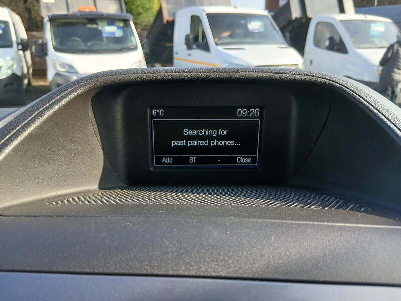 Ford 2.0 310 EcoBlue Titanium Minibus Double Cab 5dr Diesel Manual L2 Euro 6 (s/s) (130 ps)