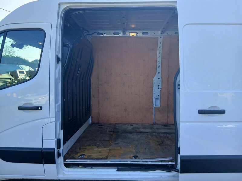 Renault ZE 31 33kWh Business Panel Van 4dr Electric Auto FWD MWB Medium Roof (i) (77 ps)