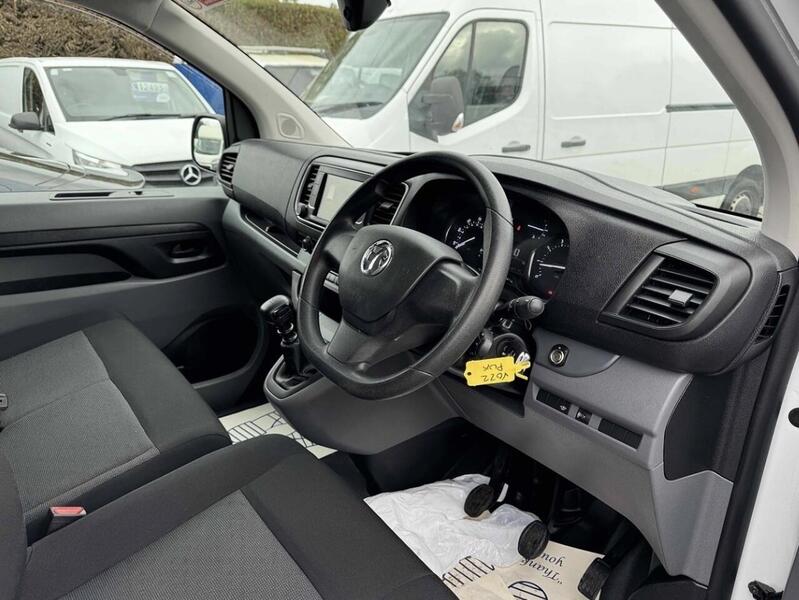 Vauxhall 1.5 Turbo D 2900 Dynamic Panel Van 6dr Diesel Manual L2 H1 Euro 6 (s/s) (100 ps)