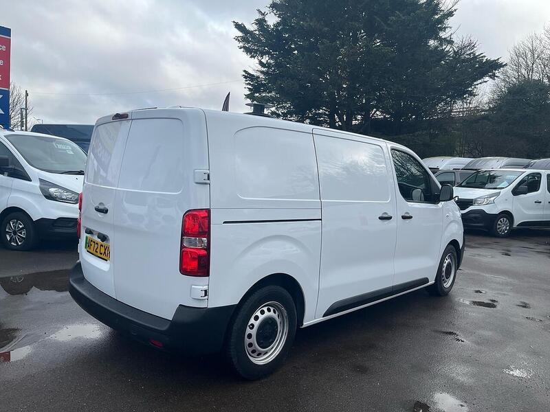 Peugeot e 1200 75kWh Professional Standard Panel Van 6dr Electric Auto MWB (136 ps)