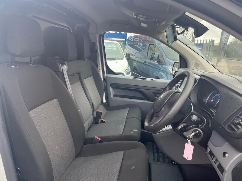 Peugeot e 1200 75kWh Professional Standard Panel Van 6dr Electric Auto MWB (136 ps)