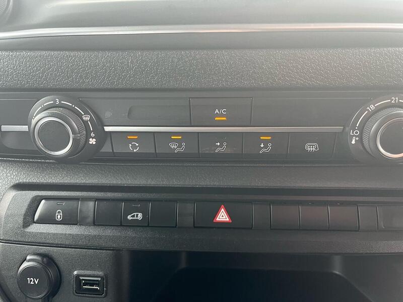 Peugeot e 1200 75kWh Professional Standard Panel Van 6dr Electric Auto MWB (136 ps)