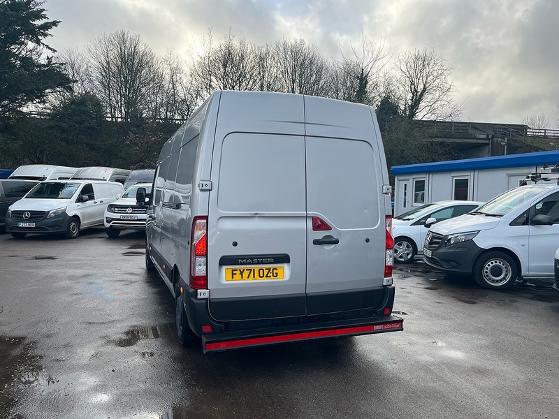 Renault dCi 35 Business Panel Van 2.3 Manual Diesel