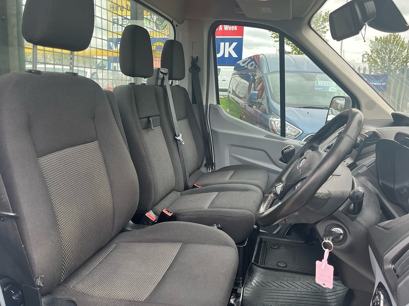 Ford 2.0 350 EcoBlue Chassis Cab 2dr Diesel Manual RWD L3 H1 Euro 6 (s/s) (130 ps)