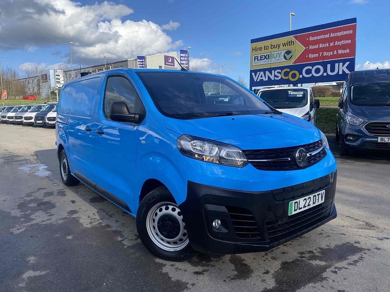 Vauxhall 3100 75kWh Dynamic Panel Van 6dr Electric Auto L1 H1 (7.4kW Charger) (136 ps)