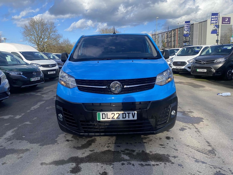 Vauxhall 3100 75kWh Dynamic Panel Van 6dr Electric Auto L1 H1 (7.4kW Charger) (136 ps)