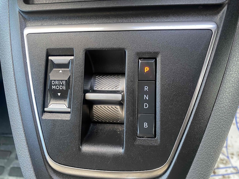 Vauxhall 3100 75kWh Dynamic Panel Van 6dr Electric Auto L1 H1 (7.4kW Charger) (136 ps)