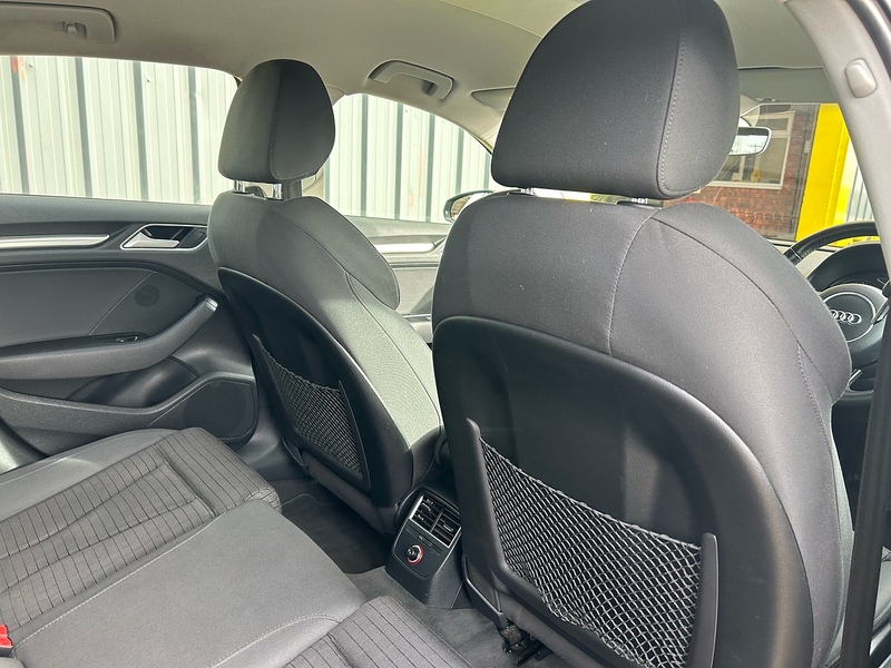 Audi 1.6 TDI Sport Saloon 4dr Diesel S Tronic Euro 6 (s/s) (Nav) (110 ps)