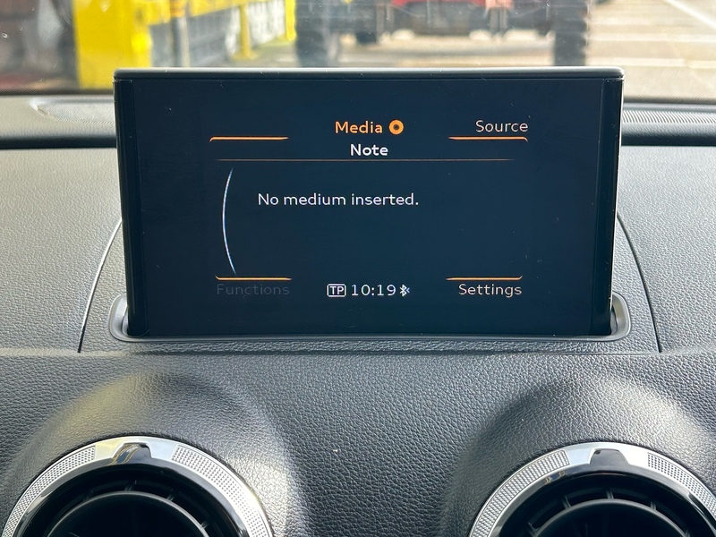 Audi 1.6 TDI Sport Saloon 4dr Diesel S Tronic Euro 6 (s/s) (Nav) (110 ps)