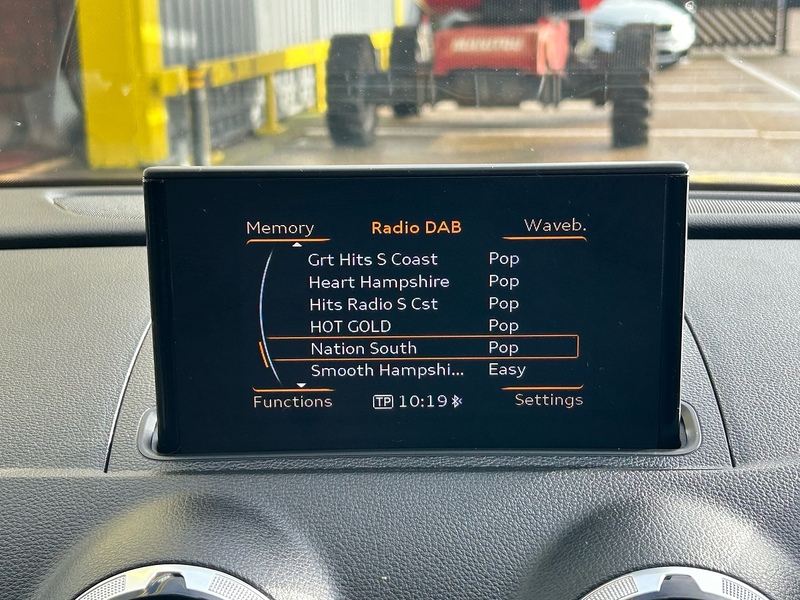 Audi 1.6 TDI Sport Saloon 4dr Diesel S Tronic Euro 6 (s/s) (Nav) (110 ps)