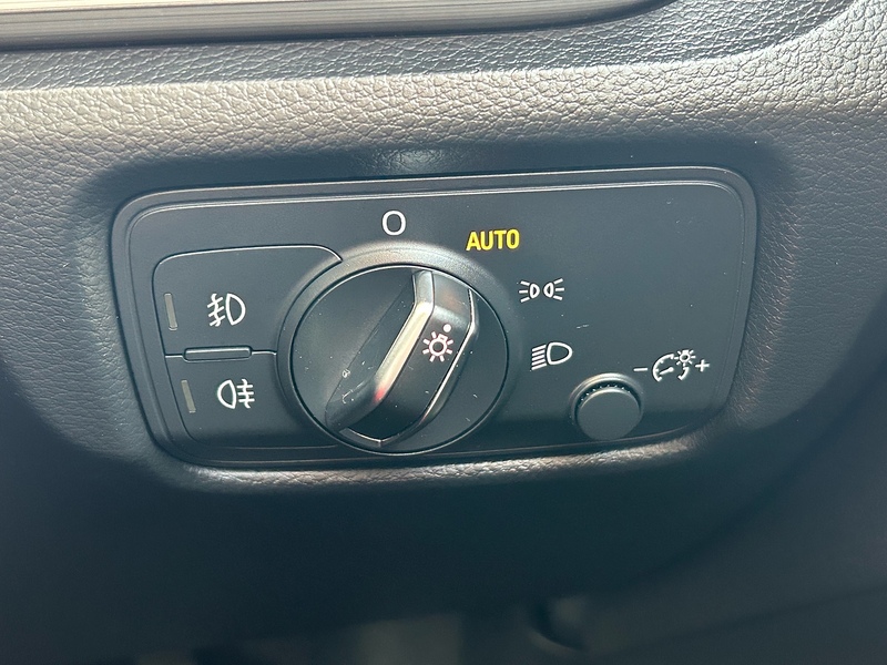 Audi 1.6 TDI Sport Saloon 4dr Diesel S Tronic Euro 6 (s/s) (Nav) (110 ps)