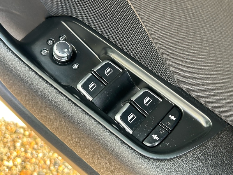 Audi 1.6 TDI Sport Saloon 4dr Diesel S Tronic Euro 6 (s/s) (Nav) (110 ps)