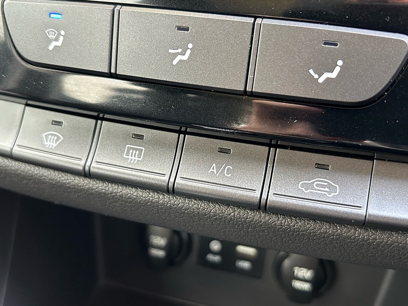 Hyundai CRDi SE Nav Hatchback 1.6 Automatic Diesel