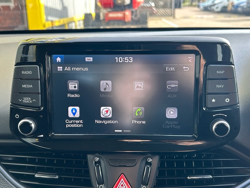 Hyundai CRDi SE Nav Hatchback 1.6 Automatic Diesel