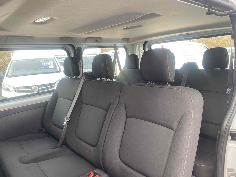 Renault dCi 27 Business Minibus 1.6 Manual Diesel