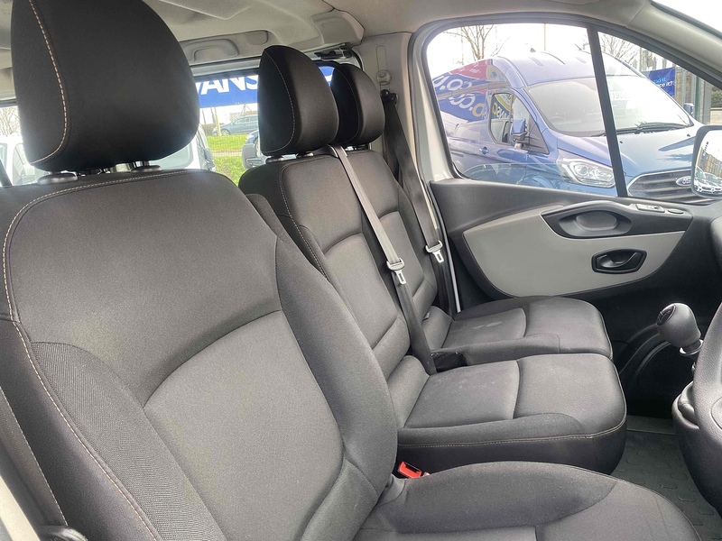 Renault dCi 27 Business Minibus 1.6 Manual Diesel