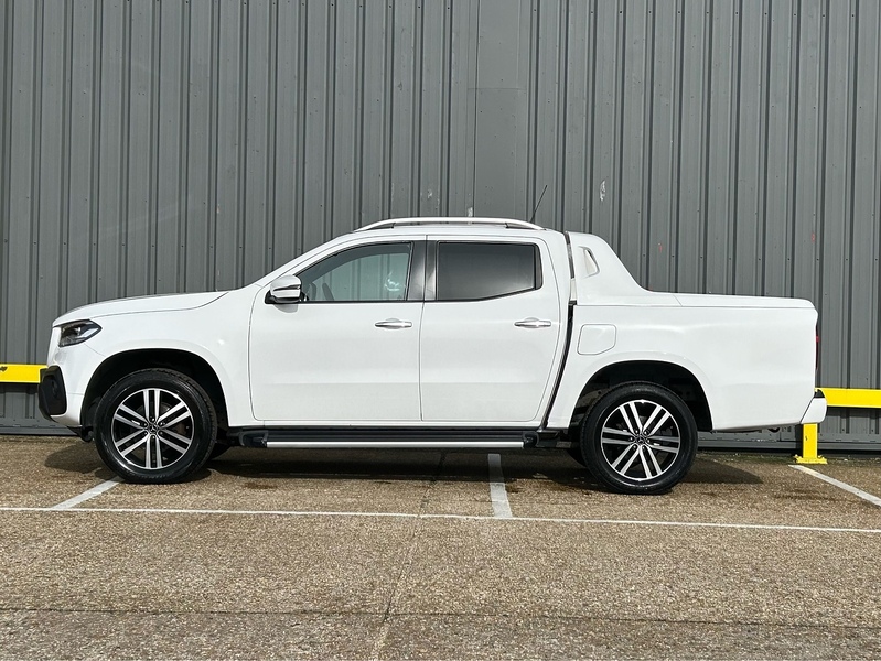 Mercedes-Benz CDI Progressive Pickup 2.3 Automatic Diesel