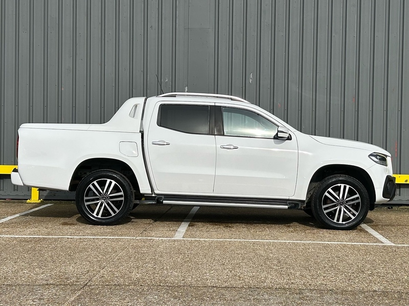 Mercedes-Benz CDI Progressive Pickup 2.3 Automatic Diesel