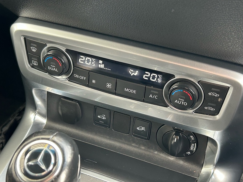 Mercedes-Benz CDI Progressive Pickup 2.3 Automatic Diesel