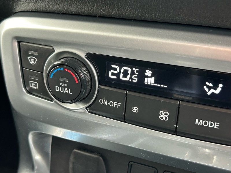 Mercedes-Benz CDI Progressive Pickup 2.3 Automatic Diesel