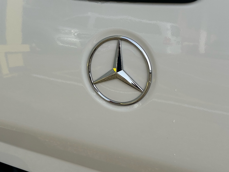 Mercedes-Benz CDI Progressive Pickup 2.3 Automatic Diesel