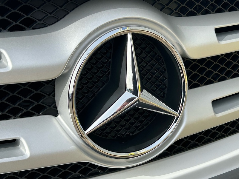 Mercedes-Benz CDI Progressive Pickup 2.3 Automatic Diesel