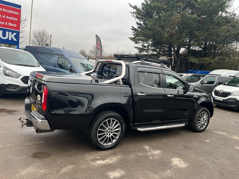 Mercedes-Benz 3.0 CDI V6 Power Pickup Double Cab 4dr Diesel G-Tronic+ 4MATIC Euro 6 (258 ps)