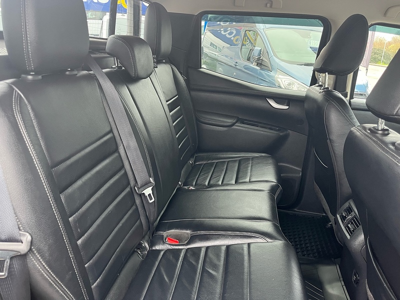 Mercedes-Benz 3.0 CDI V6 Power Pickup Double Cab 4dr Diesel G-Tronic+ 4MATIC Euro 6 (258 ps)