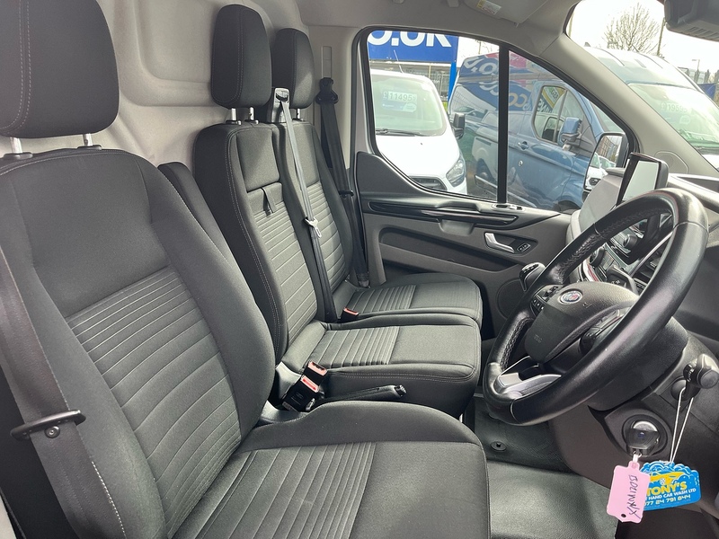 Ford 2.0 300 EcoBlue Limited Panel Van 5dr Diesel Manual L2 H1 Euro 6 (s/s) (130 ps)