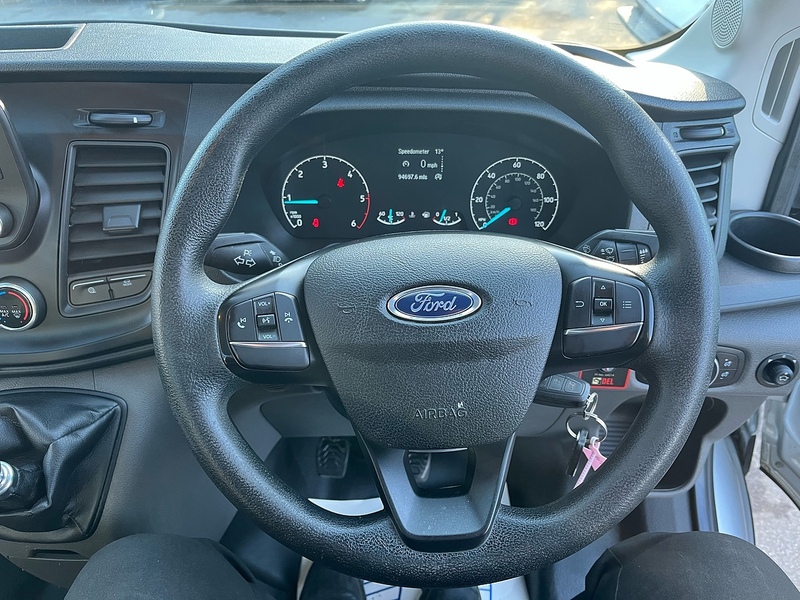 Ford 2.0 350 EcoBlue HD Leader Chassis Cab 2dr Diesel Manual RWD L4 Euro 6 (s/s) (DRW) (130 ps)